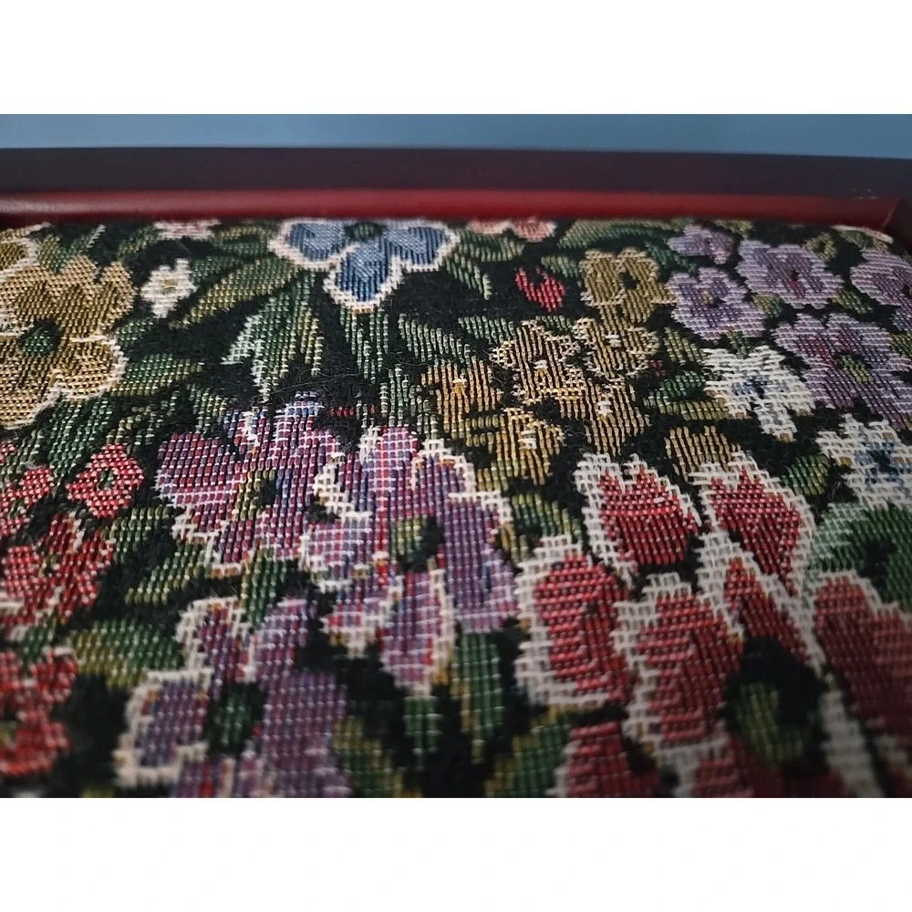 Vintage Floral‎ Tapestry Top Wood Hinged Jewelry Box Pink Velvet Lining READ
